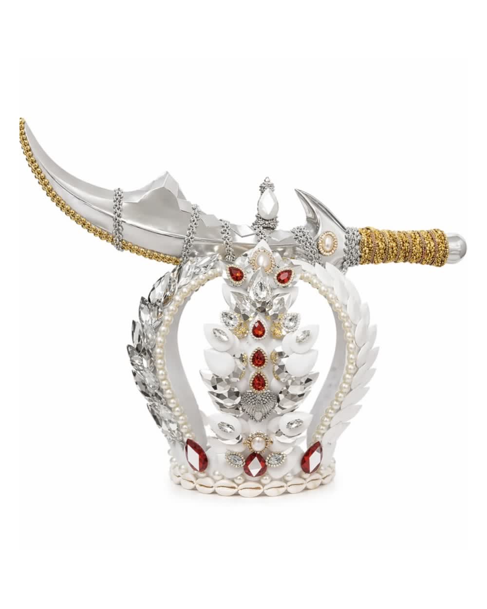 Corona de Obatalá blanca y plata con espada y hacha doradas