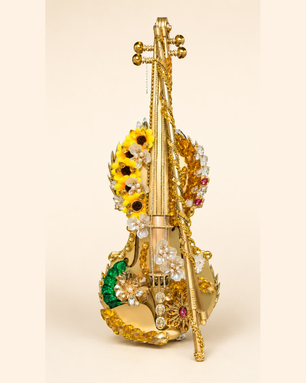 Violín de Ochún dorado con girasoles